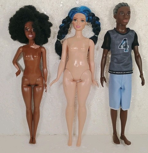 Three mattel barbies los - mattel,